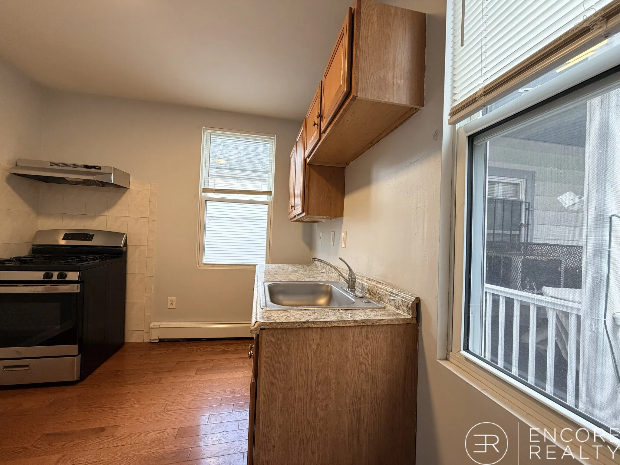 2 bed, 1 bath apartment for rent at 75 Putnam St Unit 1A, Eagle Hill — photo 13 of 72