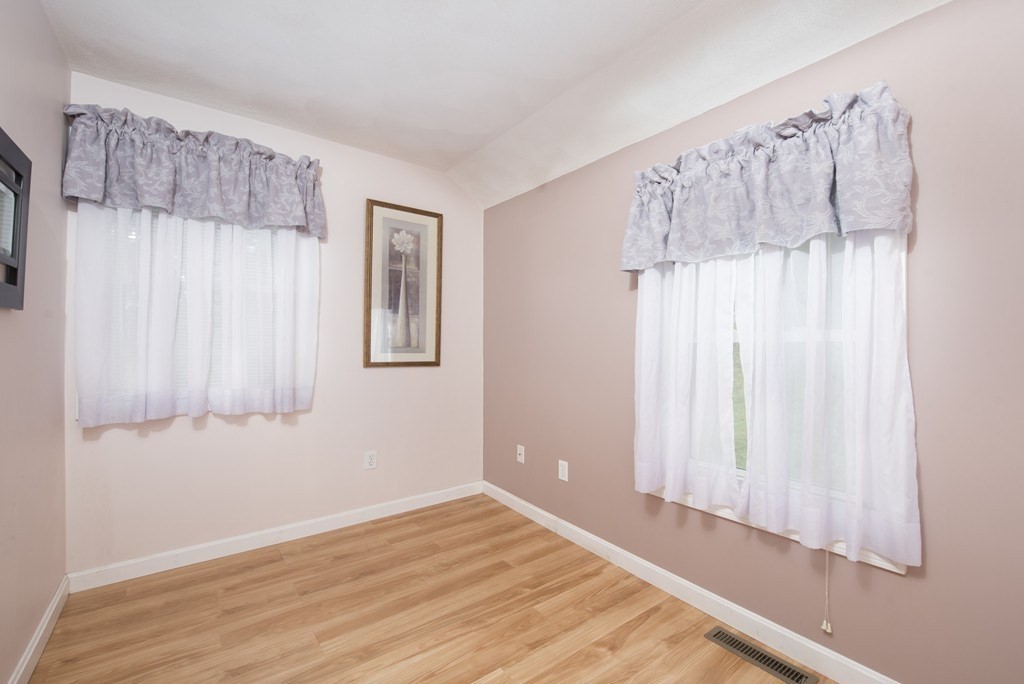 1 bed, 1 bath apartment for rent at 75 Saugus Ave Unit 1, Saugus — photo 7 of 11