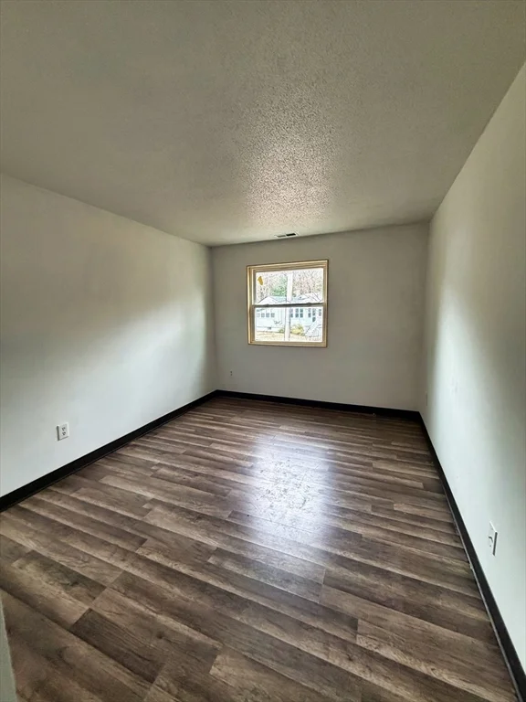 2 bed, 1 bath apartment for rent at 75 Scotch Pond Pl Unit 32, Quincy — photo 6 of 11