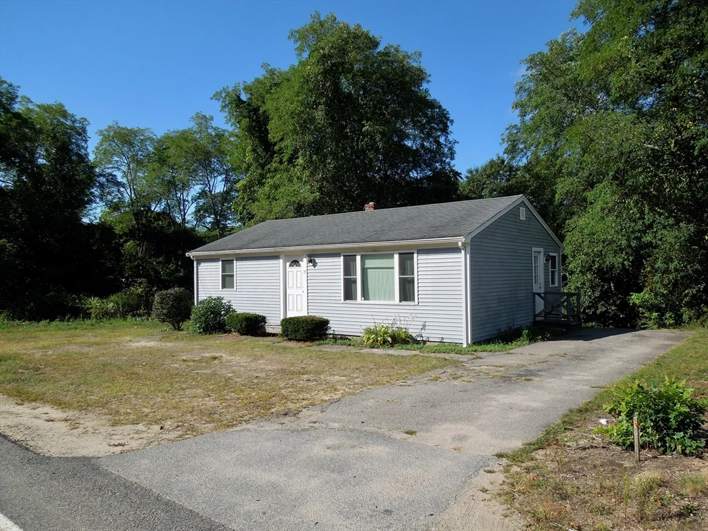 2 bed, 1 bath apartment for rent at 75 Seven Hills Rd, Plymouth — photo 1 of 9