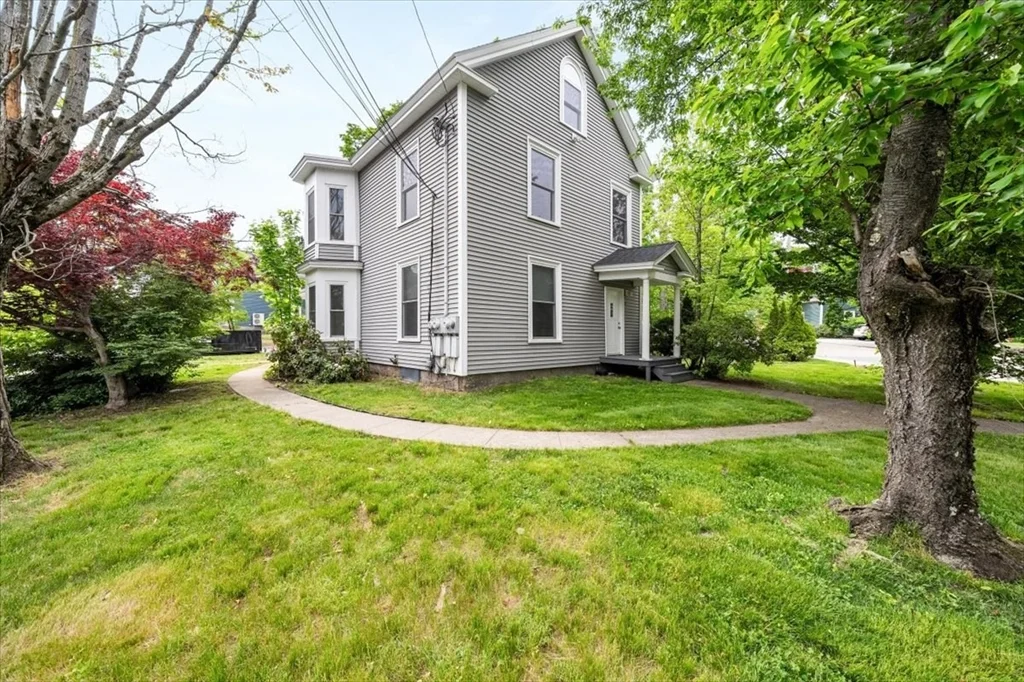 2 bed, 1 bath apartment for rent at 75 South St Unit 2, Westborough — photo 3 of 12