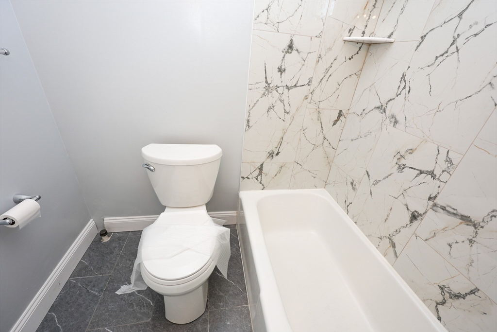 1 bed, 1 bath apartment for rent at 75 Sterling St Unit C, Braintree — photo 3 of 12