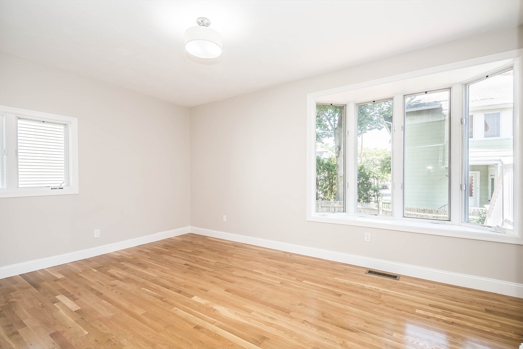 4 bed, 2 bath apartment for rent at 75 Summer Unit 1, Tufts University — photo 9 of 18