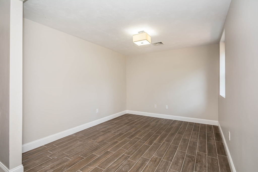4 bed, 2 bath apartment for rent at 75 Summer Unit 1, Tufts University — photo 14 of 18