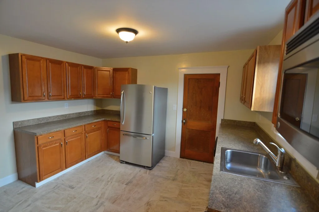 2 bed, 1 bath apartment for rent at 75 Sunnyside St Unit 1, Hyde Park — photo 2 of 13