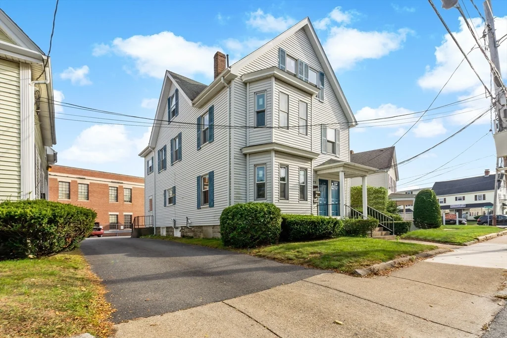 2 bed, 1 bath apartment for rent at 75 Washington Unit 2, Taunton — photo 1 of 16