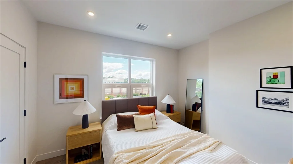 2 bed, 1 bath apartment for rent at 75 Willow Ct Unit 214, Dorchester — photo 5 of 22