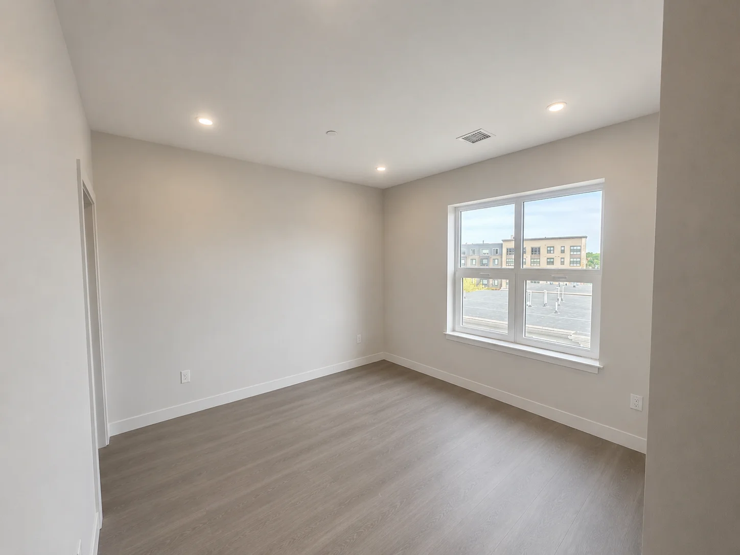 2 bed, 2 bath apartment for rent at 75 Willow Ct Unit 502, Dorchester — photo 3 of 3