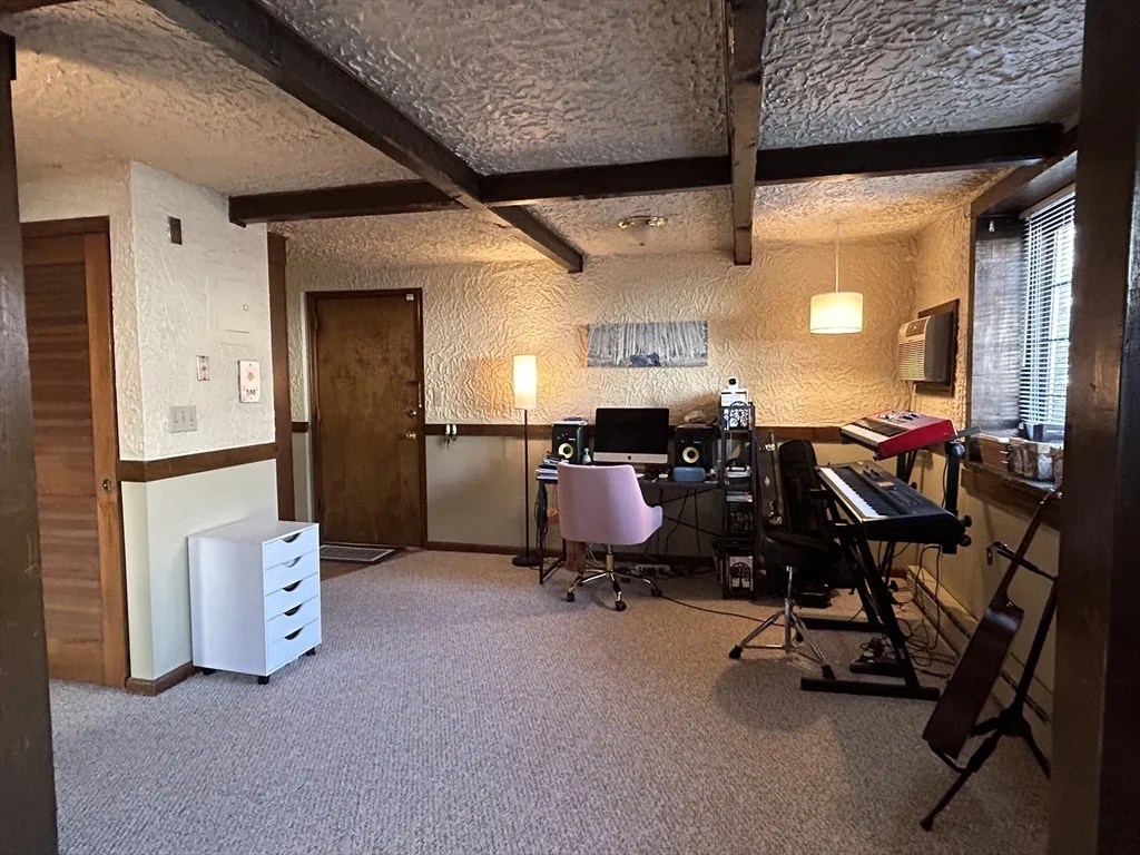 1 bed, 1 bath apartment for rent at 75 Winthrop St Unit 11, Everett — photo 4 of 8
