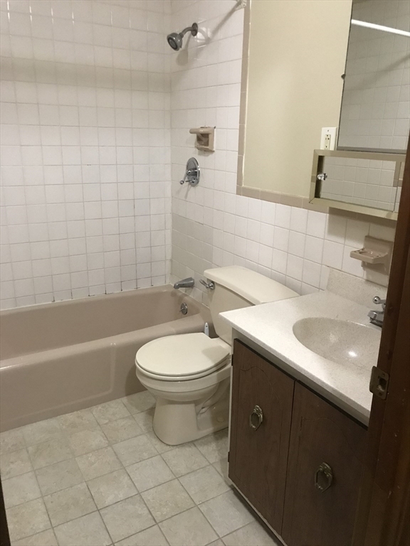 1 bed, 1 bath apartment for rent at 75 Winthrop St Unit 36, Everett — photo 8 of 9