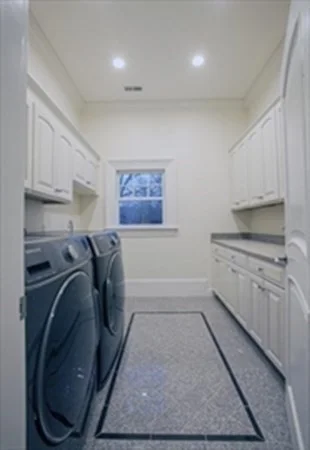 6 bed, 4+ bath apartment for rent at 75 Woodfall Rd, Belmont — photo 8 of 20