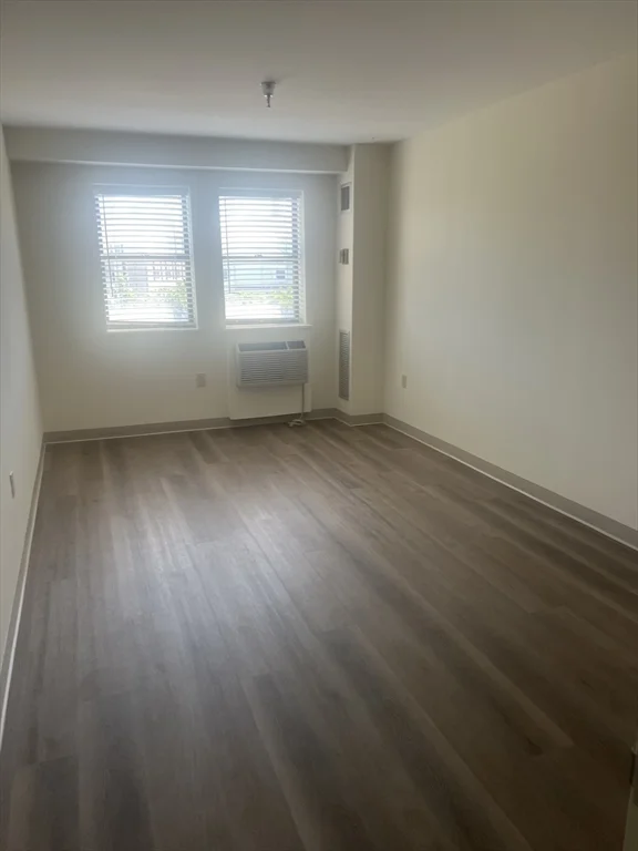 2 bed, 1 bath apartment for rent at 750 Davol St Unit 221, Fall River — photo 3 of 21