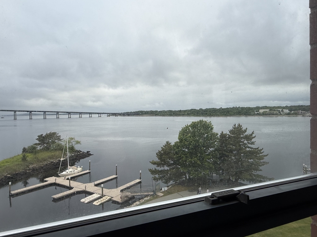 2 bed, 1 bath apartment for rent at 750 Davol St Unit 324, Fall River — photo 5 of 18