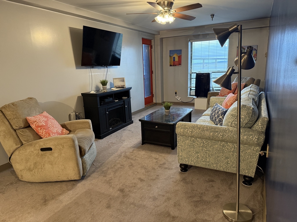 2 bed, 1 bath apartment for rent at 750 Davol St Unit 324, Fall River — photo 7 of 18