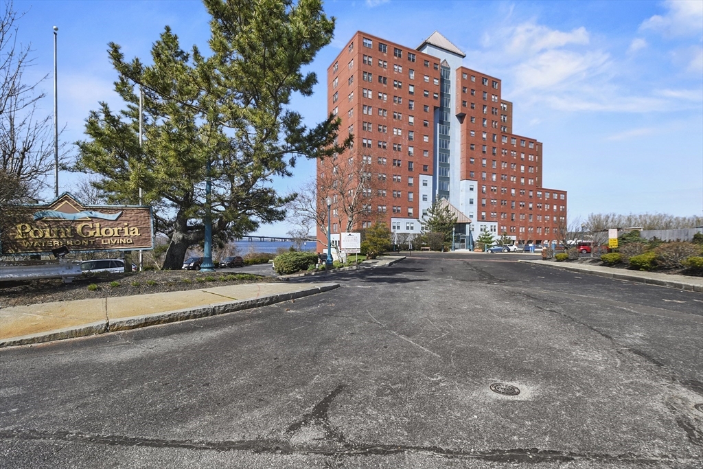 2 bed, 1 bath apartment for rent at 750 Davol St Unit 624, Fall River — photo 2 of 11