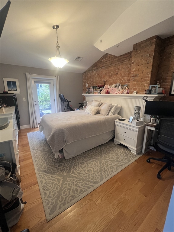 2 bed, 2 bath apartment for rent at 750 E 4th St Unit 3, South Boston — photo 5 of 9