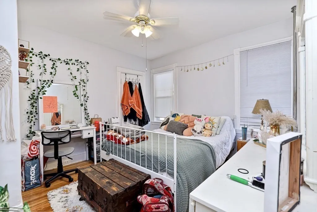 4 bed, 1 bath apartment for rent at 753 Boylston St Unit 2, Chestnut Hill — photo 7 of 33
