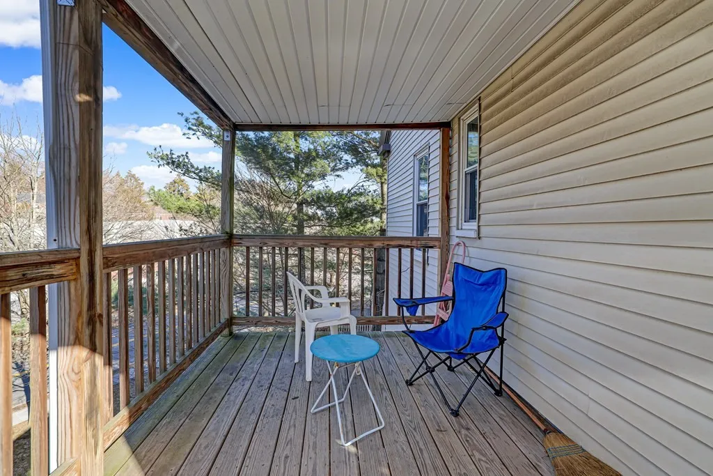 4 bed, 1 bath apartment for rent at 753 Boylston St Unit 2, Chestnut Hill — photo 30 of 33