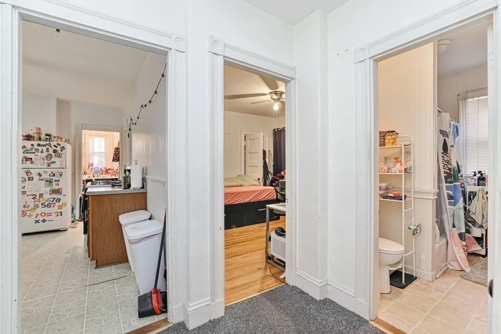 4 bed, 1 bath apartment for rent at 753 Boylston St Unit 2, Chestnut Hill — photo 5 of 33