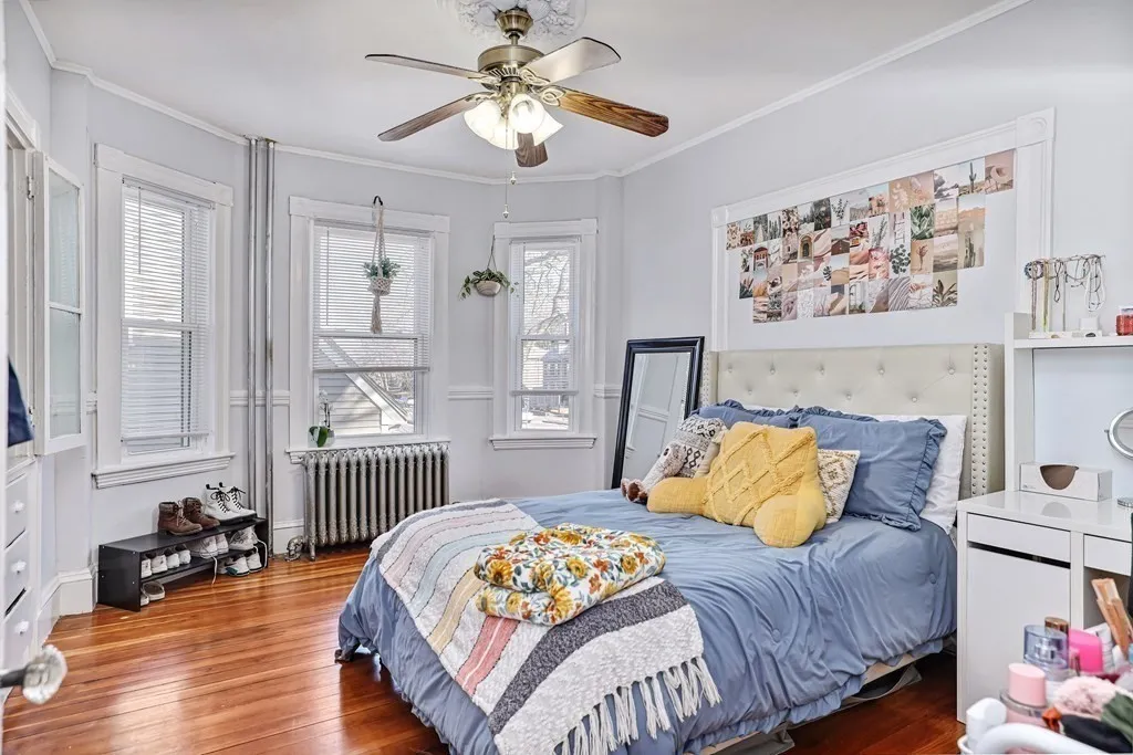 4 bed, 1 bath apartment for rent at 753 Boylston St Unit 2, Chestnut Hill — photo 1 of 33