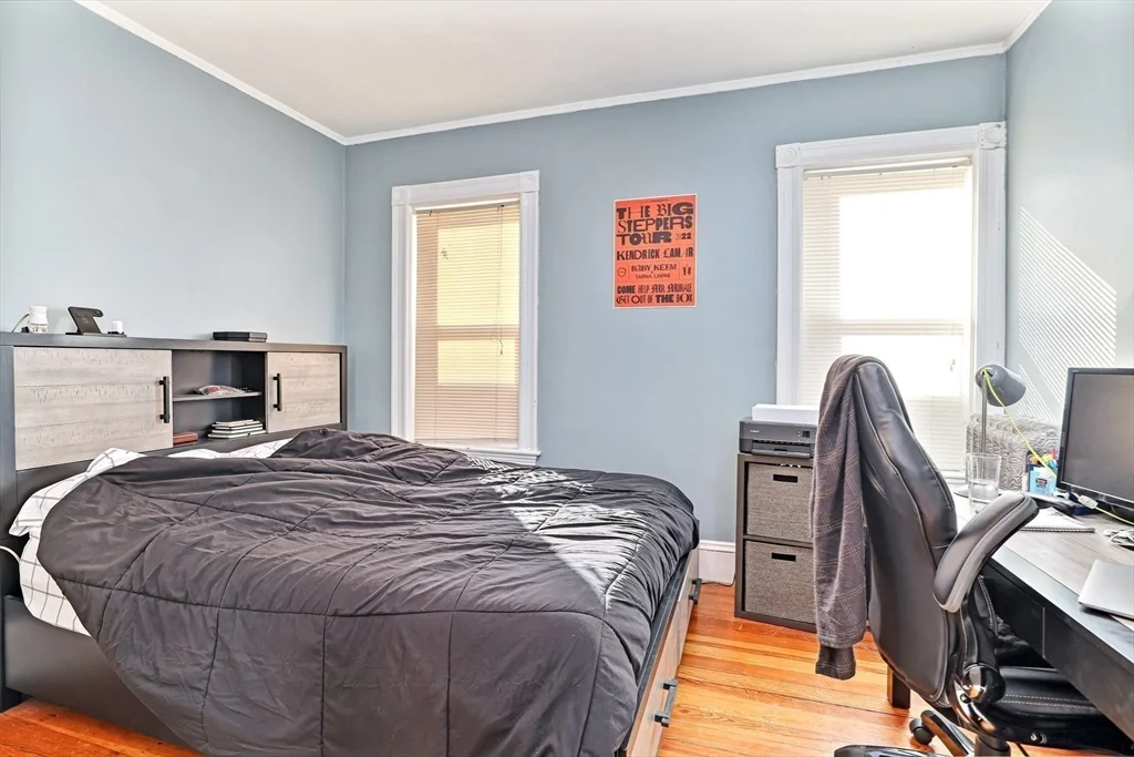 4 bed, 1 bath apartment for rent at 753 Boylston St Unit 3, Chestnut Hill — photo 7 of 14