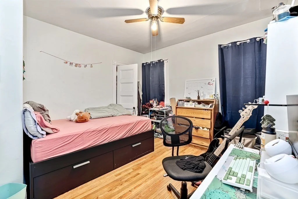 3 bed, 1 bath apartment for rent at 753 Boylston Unit 1, Chestnut Hill — photo 5 of 14