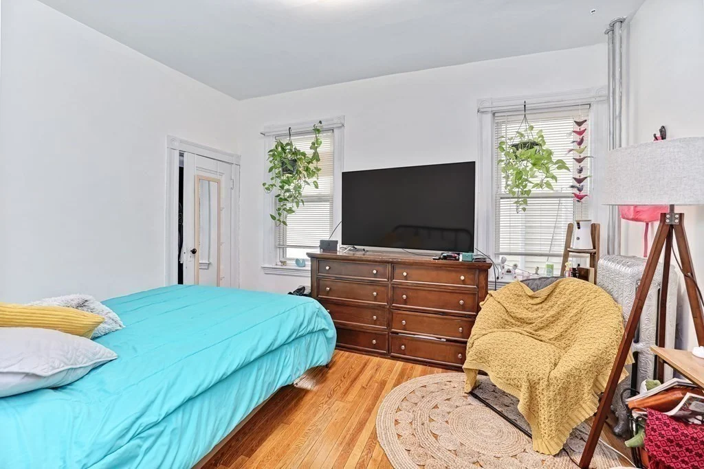 3 bed, 1 bath apartment for rent at 753 Boylston Unit 1, Chestnut Hill — photo 6 of 14