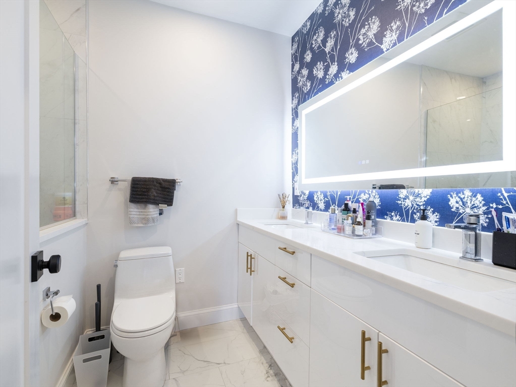2 bed, 2 bath apartment for rent at 753 East Broadway Unit 2, South Boston — photo 12 of 20