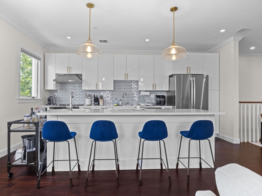 2 bed, 2 bath apartment for rent at 753 East Broadway Unit 2, South Boston — photo 1 of 20