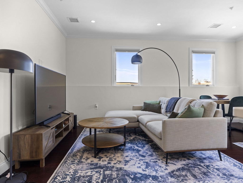 2 bed, 2 bath apartment for rent at 753 East Broadway Unit 2, South Boston — photo 8 of 20