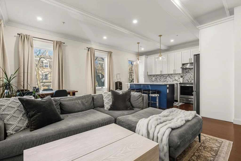 2 bed, 2 bath apartment for rent at 753 East Broadway Unit 2A, South Boston — photo 5 of 17