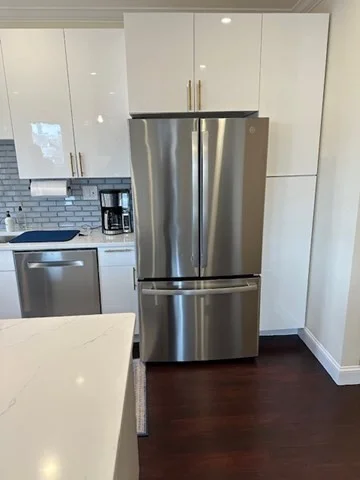 3 bed, 2 bath apartment for rent at 753 East Broadway Unit 3, South Boston — photo 10 of 25
