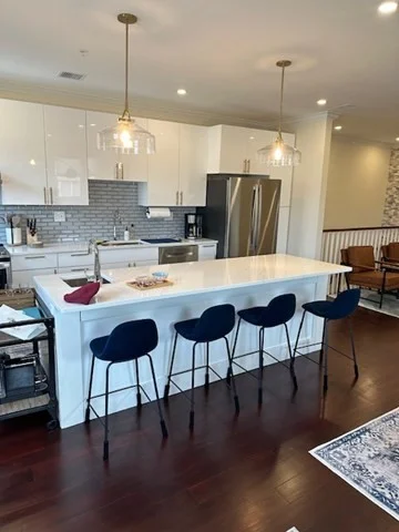 3 bed, 2 bath apartment for rent at 753 East Broadway Unit 3, South Boston — photo 7 of 25