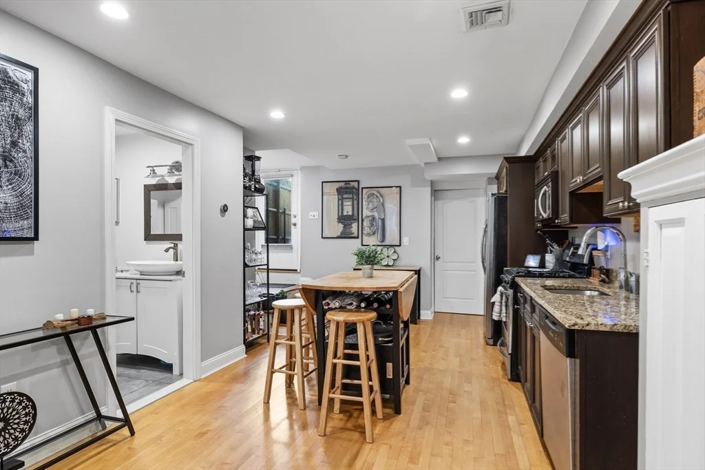 1 bed, 1 bath apartment for rent at 754 E 4th Unit 1, South Boston — photo 12 of 26