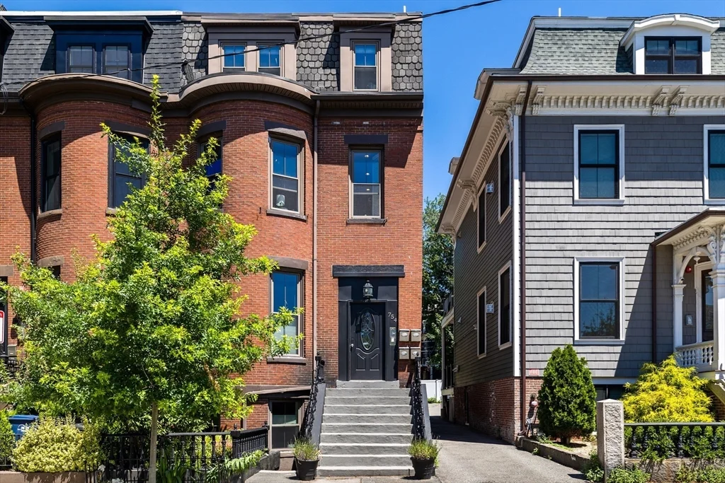 1 bed, 1 bath apartment for rent at 754 E 4th Unit 1, South Boston — photo 3 of 26