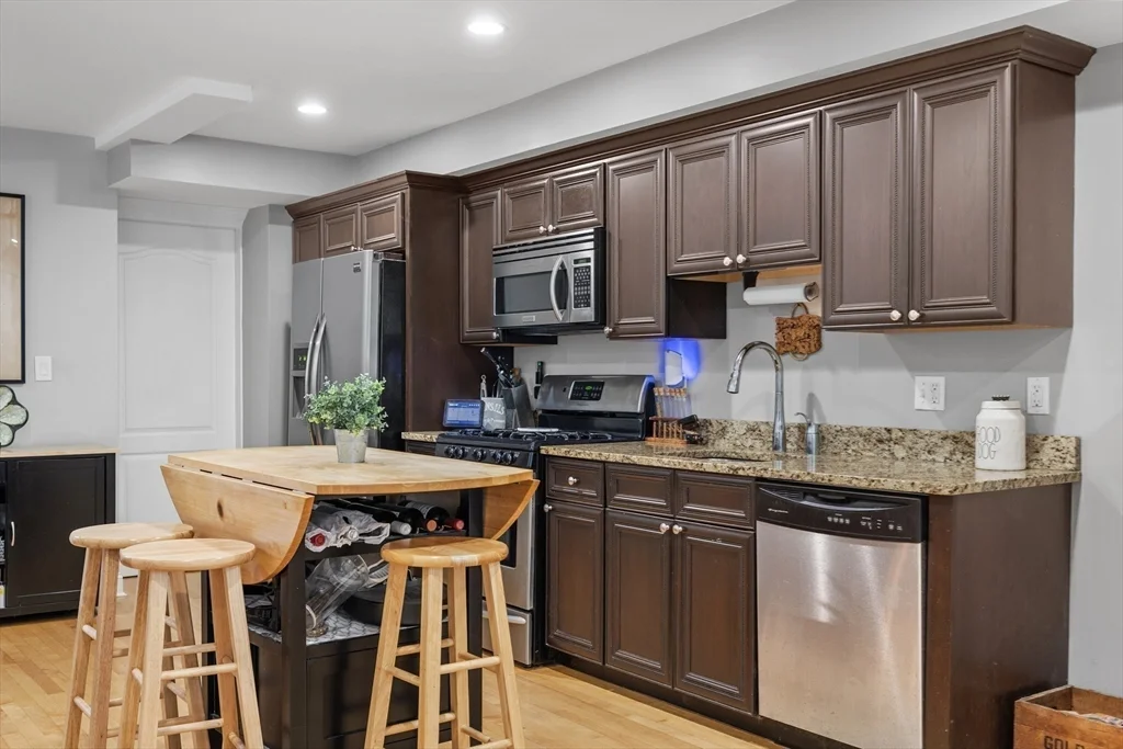 1 bed, 1 bath apartment for rent at 754 E 4th Unit 1, South Boston — photo 13 of 26