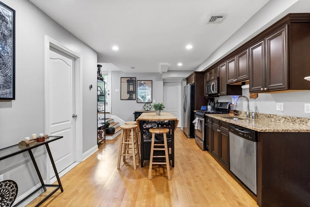 1 bed, 1 bath apartment for rent at 754 E 4th Unit 1, South Boston — photo 11 of 26