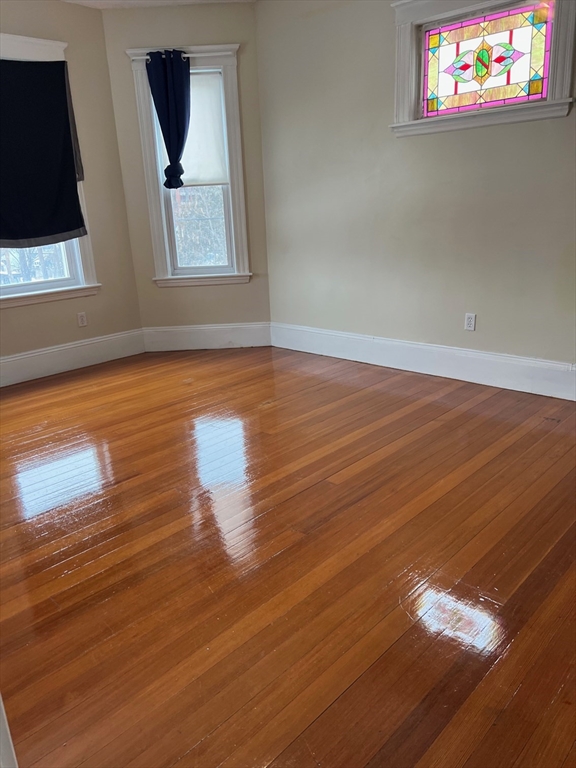 3 bed, 2 bath apartment for rent at 754 Hancock Unit 3, Quincy — photo 13 of 14