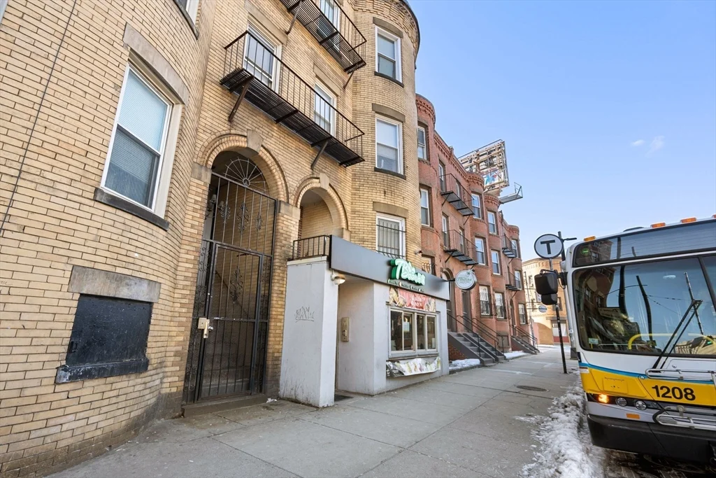 2 bed, 1 bath apartment for rent at 754 Huntington Ave Unit 5, Mission Hill