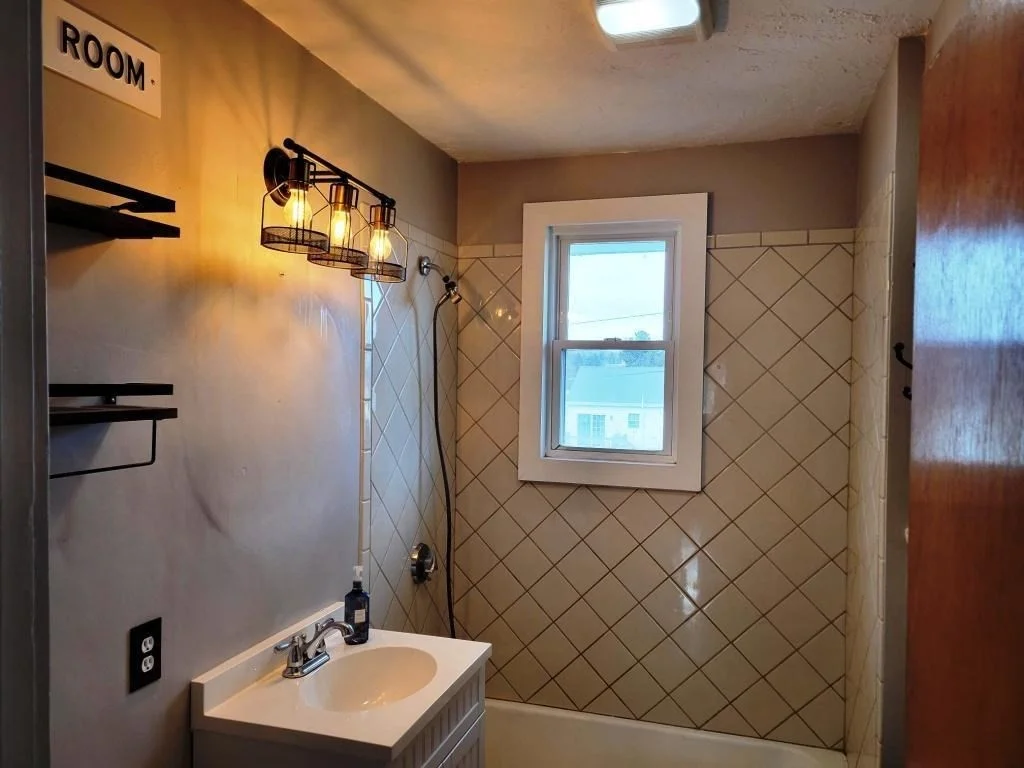 1 bed, 1 bath apartment for rent at 755 Franklin St Unit 2, Worcester — photo 10 of 17