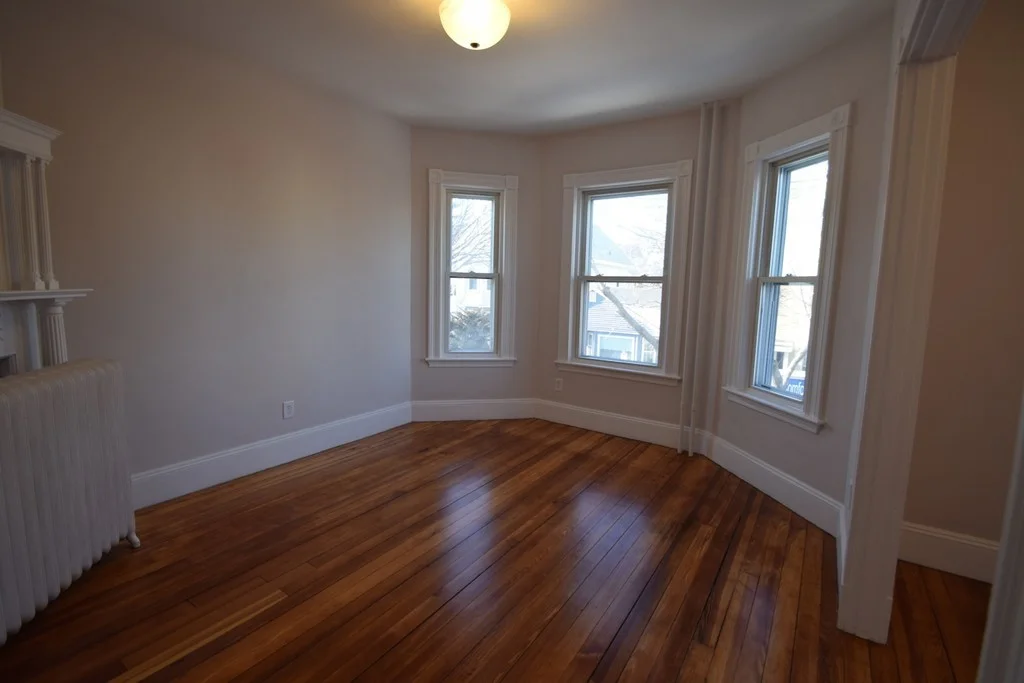 3 bed, 1 bath apartment for rent at 755 Saratoga St Unit 2, East Boston — photo 4 of 17