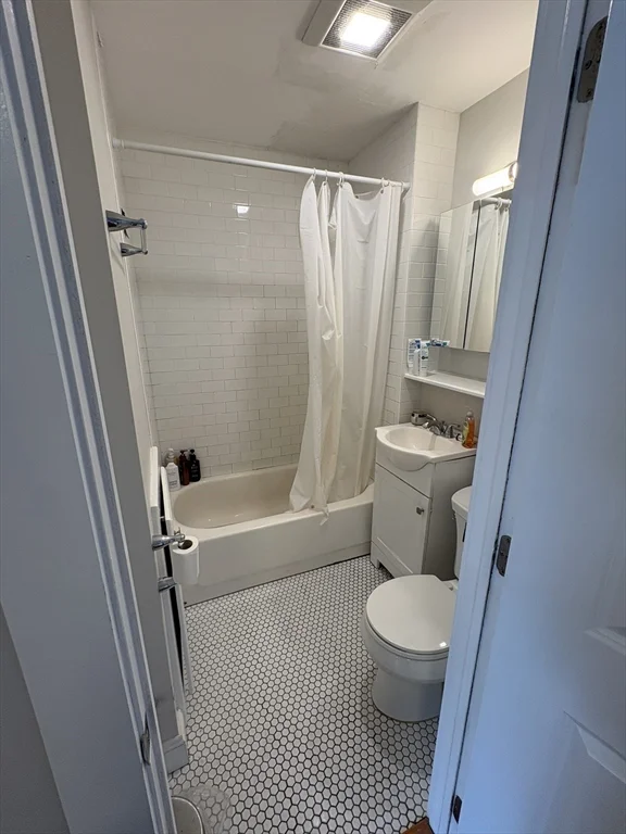 3 bed, 1 bath apartment for rent at 755 Somerville Ave Unit 2, Porter Square — photo 16 of 19