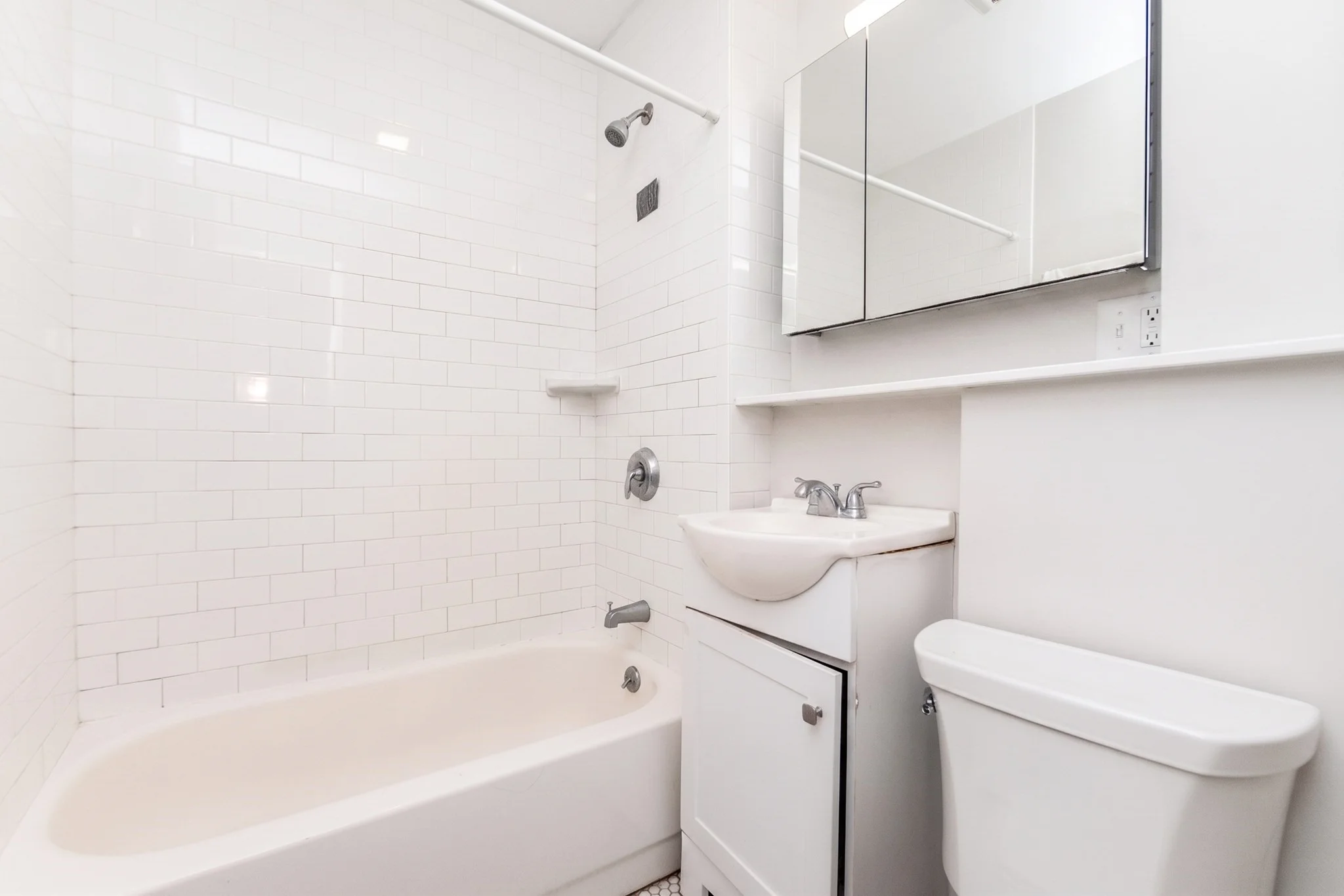 3 bed, 1 bath apartment for rent at 755 Somerville Ave Unit 2, Porter Square — photo 13 of 20