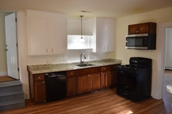 8+ bed, 4+ bath apartment for rent at 755 South St Unit 0, Waltham — photo 8 of 12