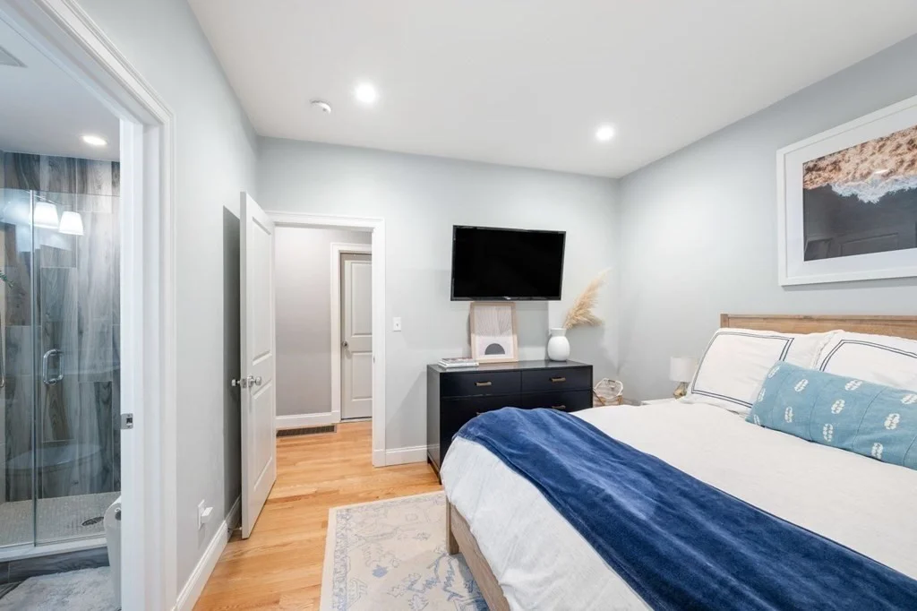 2 bed, 2 bath apartment for rent at 756 E 6th St Unit 1, South Boston — photo 2 of 18