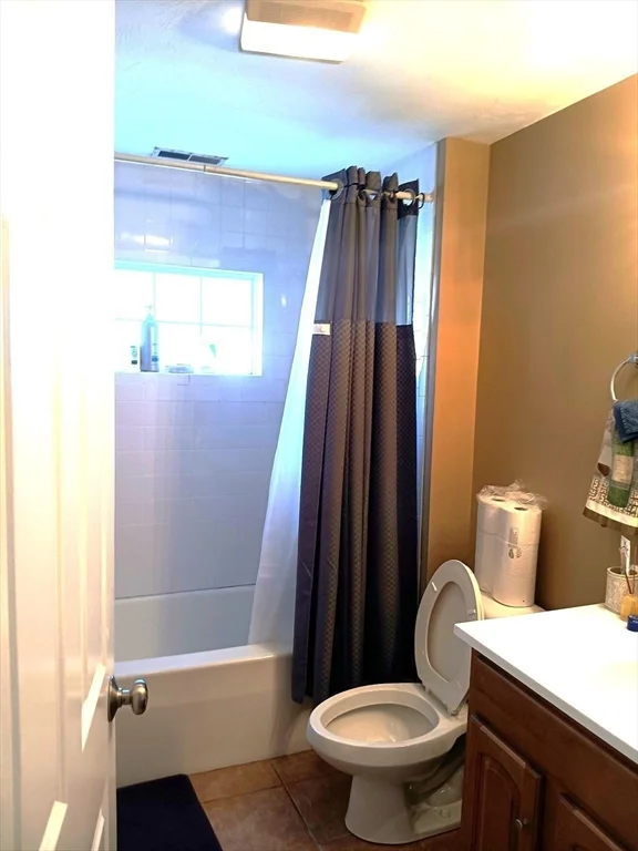 2 bed, 1 bath apartment for rent at 756 Moody St Unit A, Waltham — photo 8 of 9