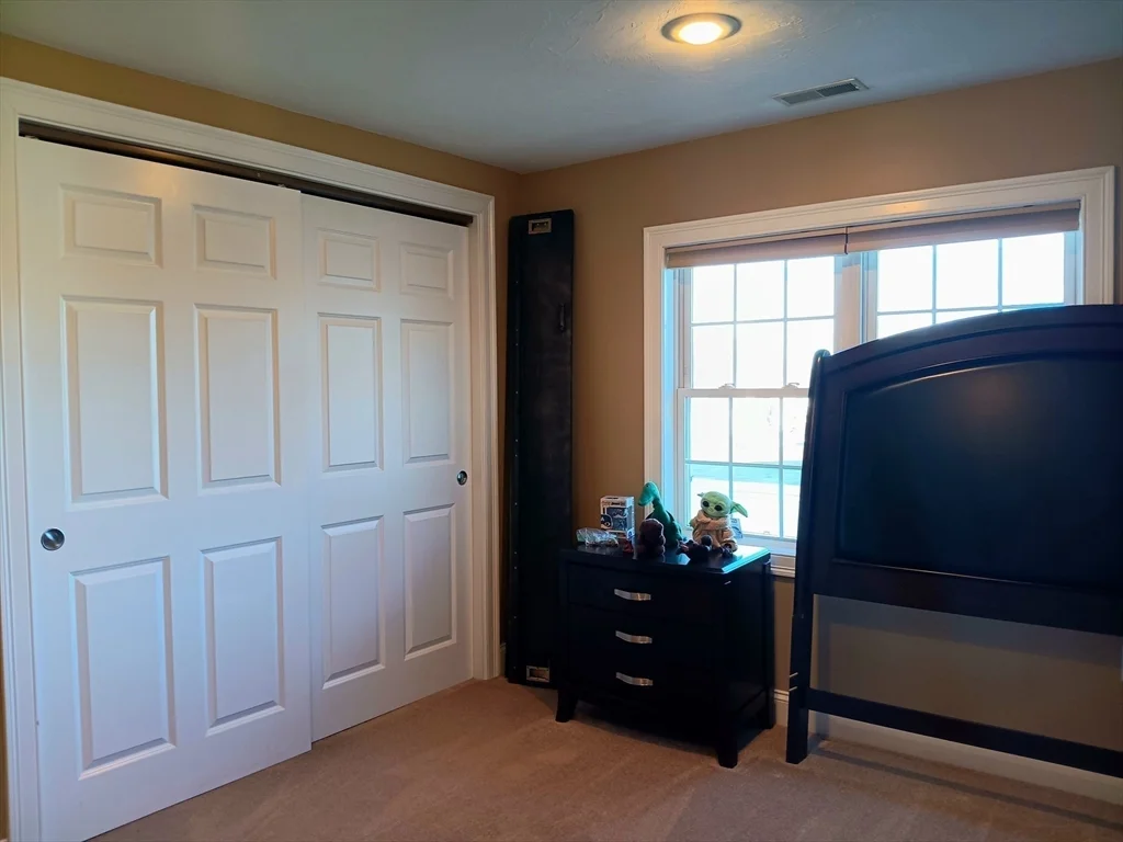 2 bed, 1 bath apartment for rent at 756 Moody St Unit A, Waltham — photo 5 of 9