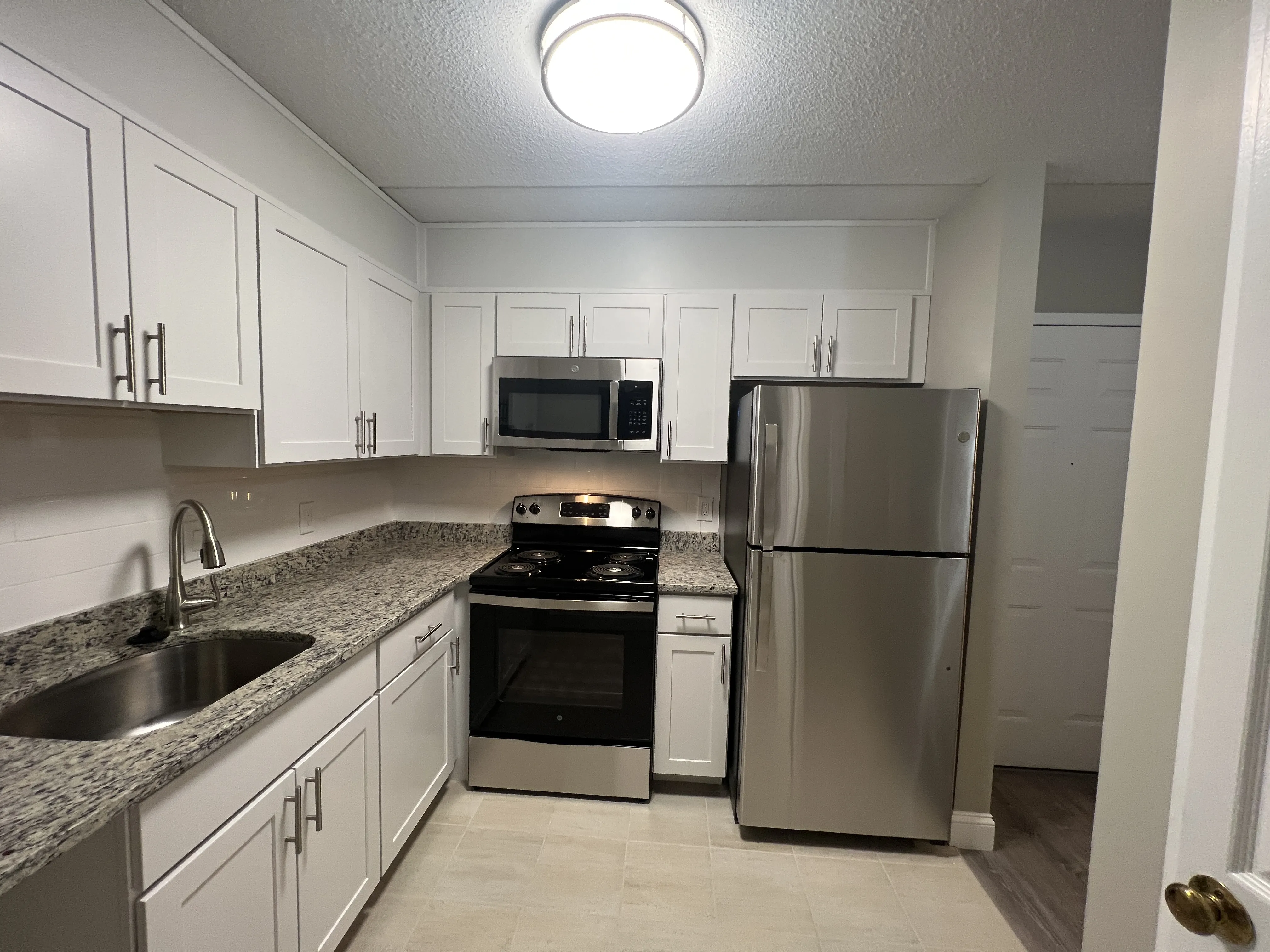 2 bed, 1 bath apartment for rent at 757 Highland Ave Unit 222N, Needham Heights — photo 3 of 14
