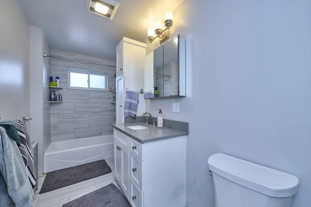 3 bed, 1 bath apartment for rent at 757 Somerville Ave Unit 3, Porter Square — photo 10 of 13