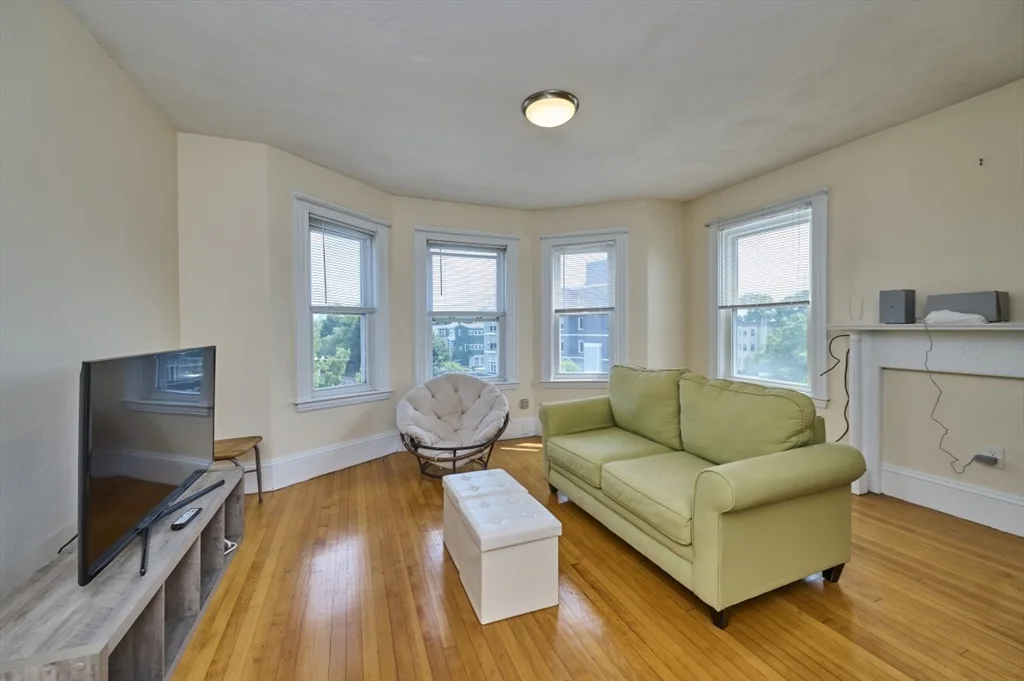 3 bed, 1 bath apartment for rent at 757 Somerville Ave Unit 3, Porter Square — photo 3 of 13